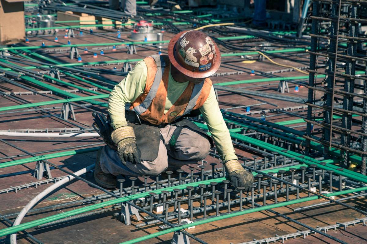 ¿Cómo beneficia BIM al trabajo colaborativo en proyectos eléctricos?