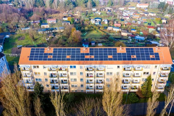 AAJ296-energia-fotovoltaica-opcion-segura-espana-ciudad La energía fotovoltaica, una opción segura para España