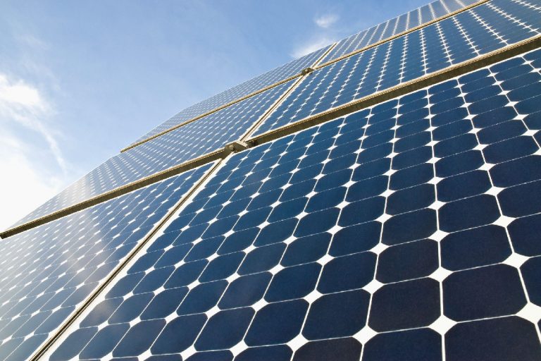 La energía fotovoltaica, una opción segura para España