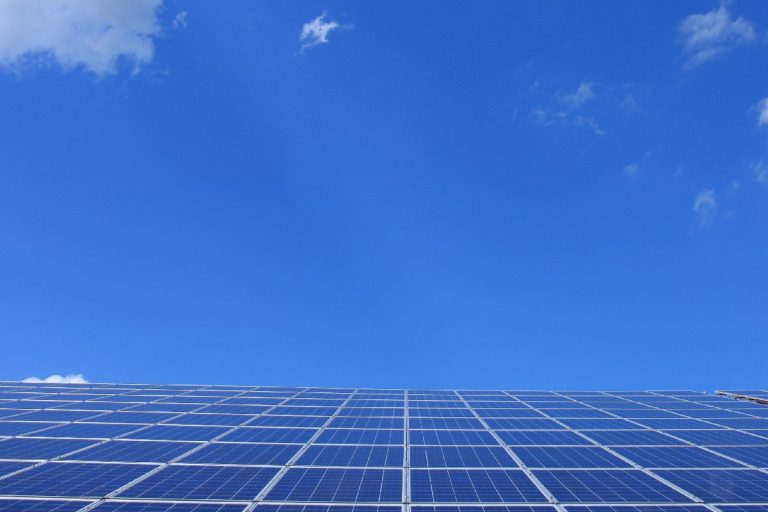 Energía solar flotante en los océanos españoles