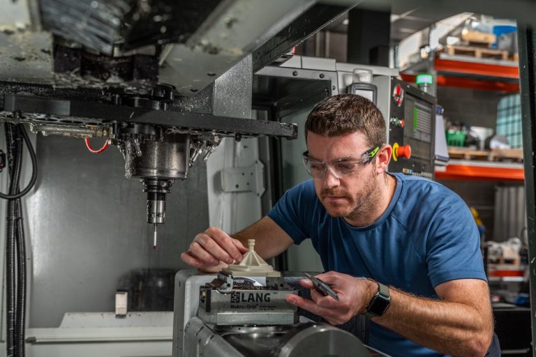 Ecodiseño e Industria 4.0: Cómo la Eficiencia Energética está Revolucionando la Fabricación Avanzada